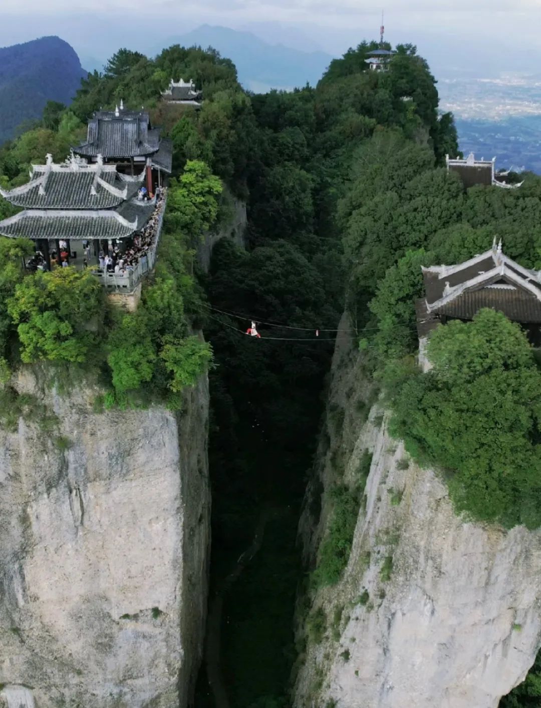 關(guān)于竇圌山景區(qū)游樂項目滑道暑期停運的通知！